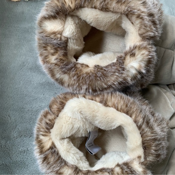Restoration Hardware Slippers & Sack - Picture 5 of 7